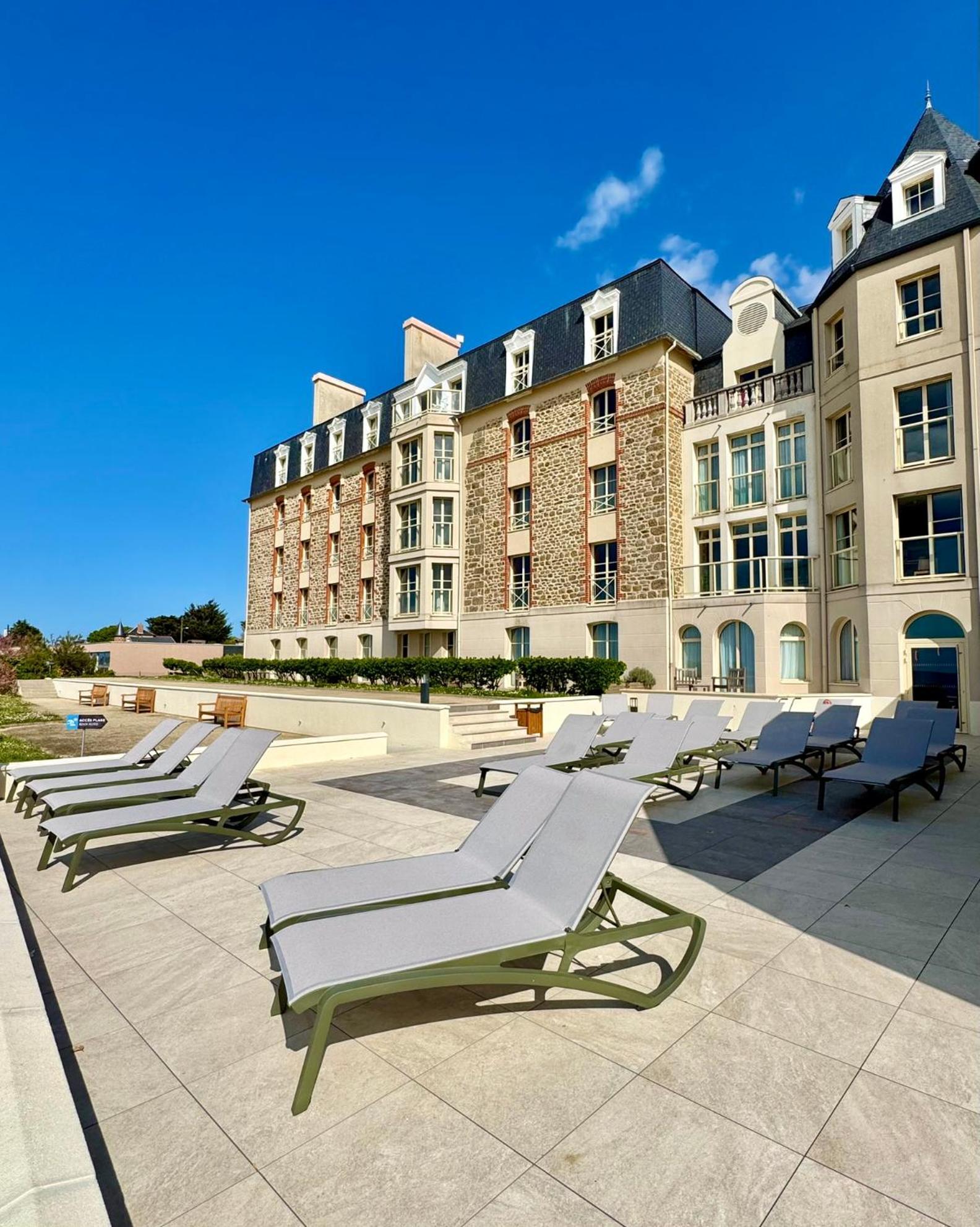 Appart hôtel La Résidence Reine Marine 4*